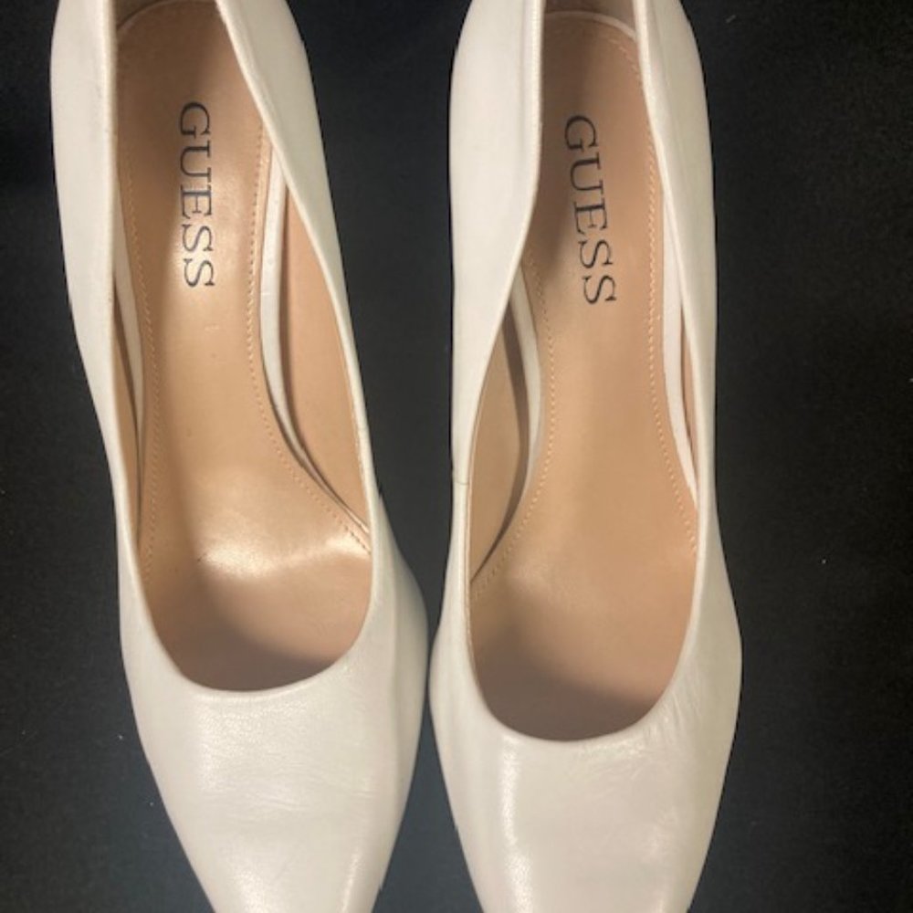 White Guess heels size 9 great condition